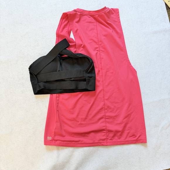 XXS Athletic Sets Forever 21 Pink Muscle Tank sports bra + airism biker shorts - Picture 3 of 7